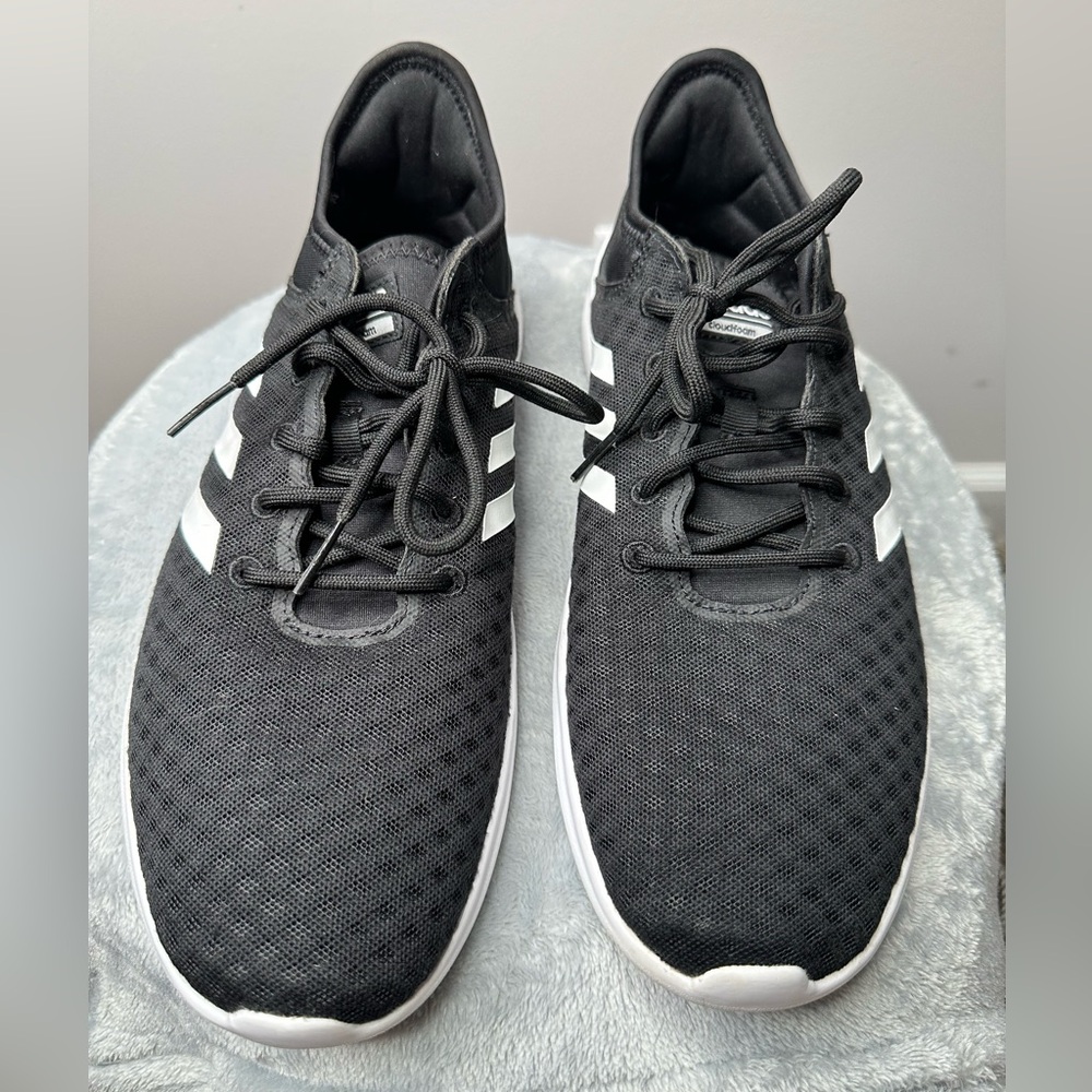 Adidas Cloudfoam women’s size 10